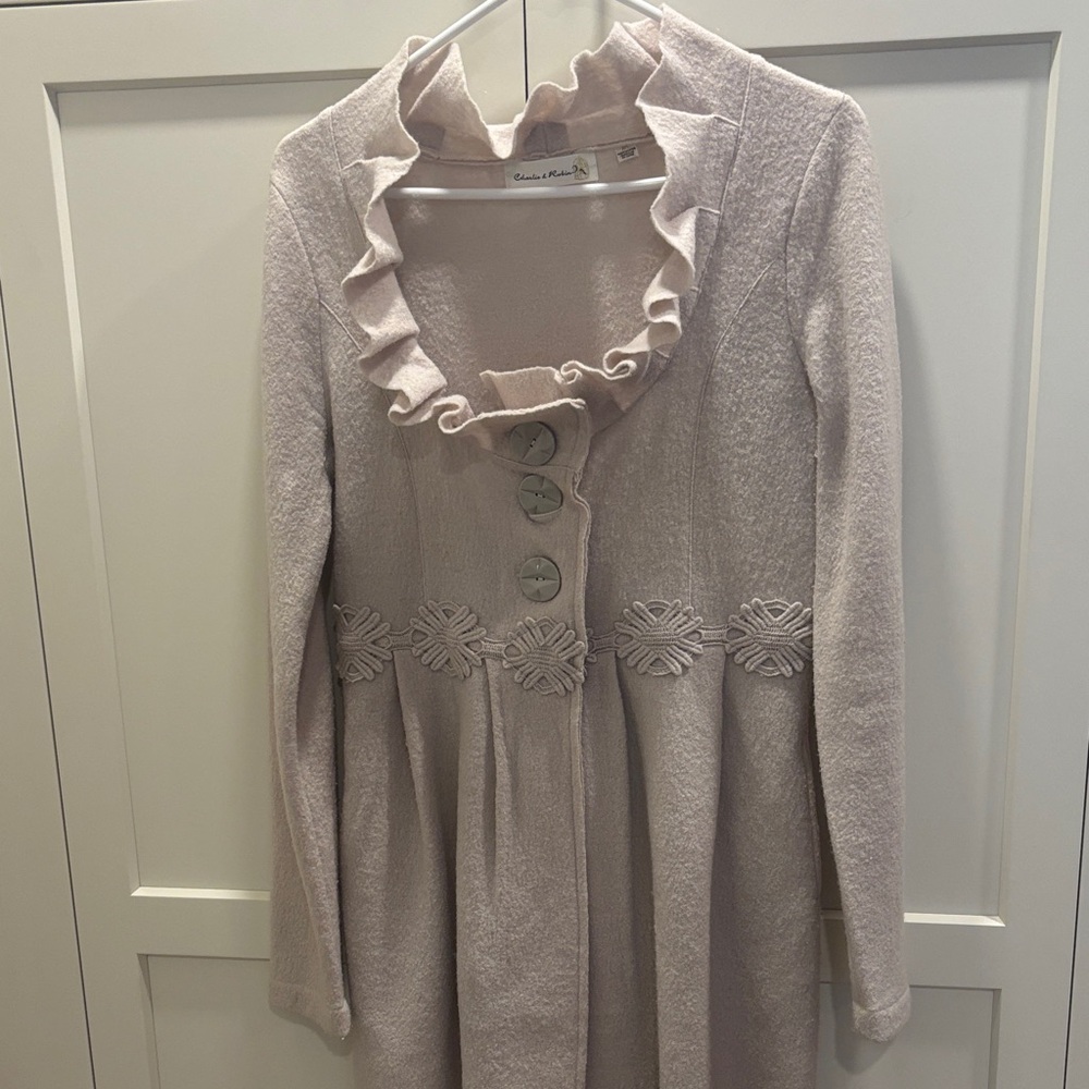 Chic Ruffled Women's Cape in Soft Pink